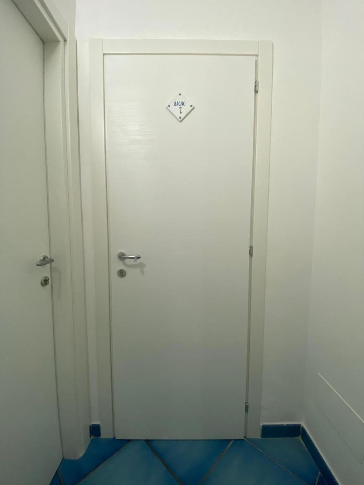 Casa Vacanza Imparo B&B イスキア島 エクステリア 写真